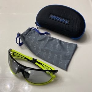 Tifosi Amok Smoke Fototec Lens Sunglasses